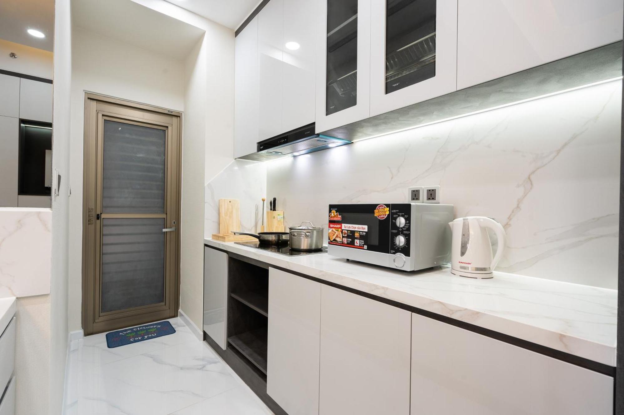 The Peak Midtown Twobedroom With Balcony