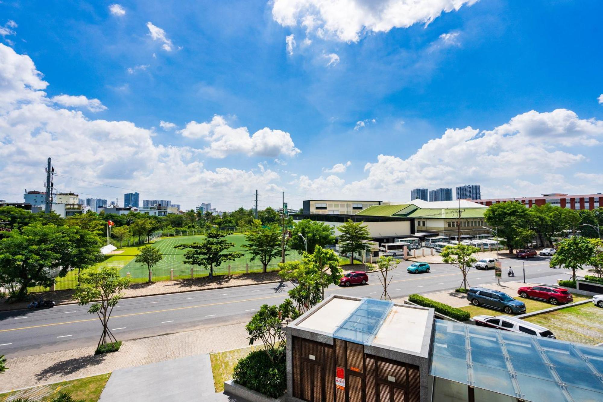 The Peak Midtown Twobedroom With Balcony Aparthotel Ho Chi Minh City
