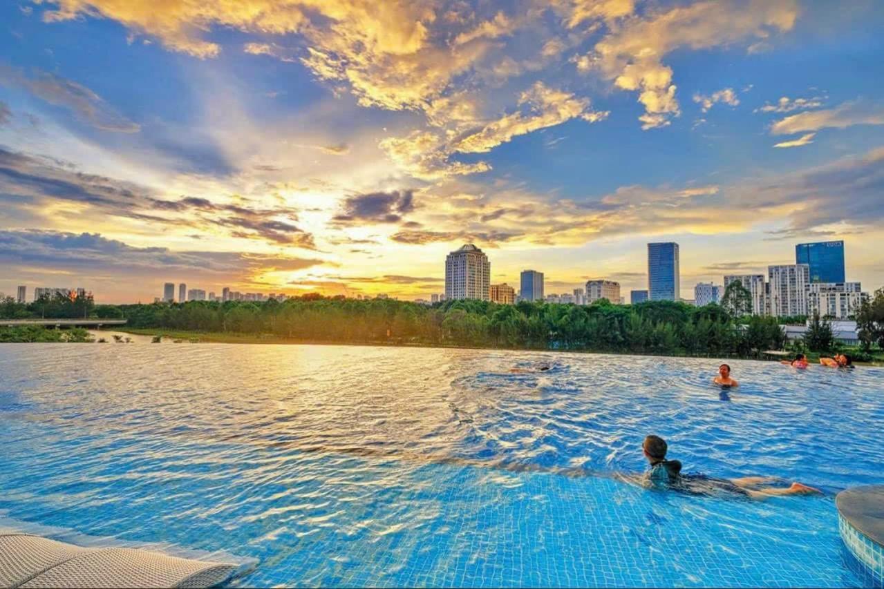The Peak Midtown Twobedroom With Balcony * TP. Hồ Chí Minh