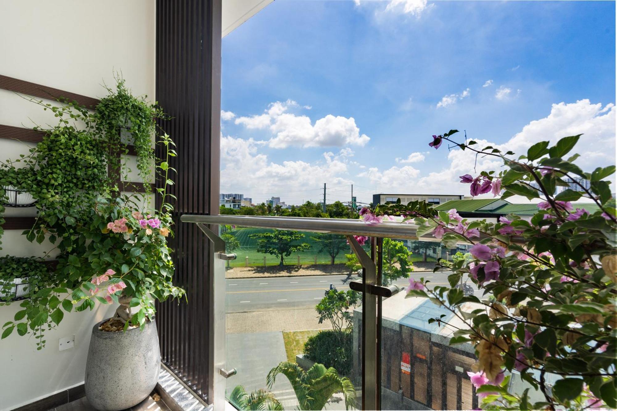 Khách sạn hẻo lánh The Peak Midtown Twobedroom With Balcony *